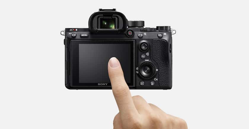 α7R III 35mm Full-Frame Camera with Autofocus | ILCE-7RM3 | Sony