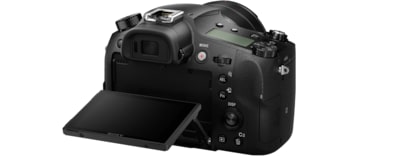 RX10 III with F2.4-4 large-aperture 24-600mm zoom lens | DSC